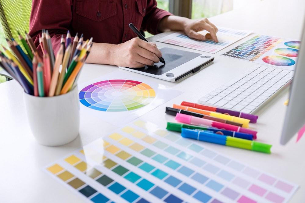 projektowanie grafiki z paletą kolorów